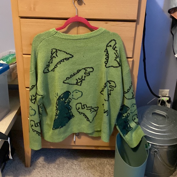 Dinosaur sweater - Picture 2 of 3